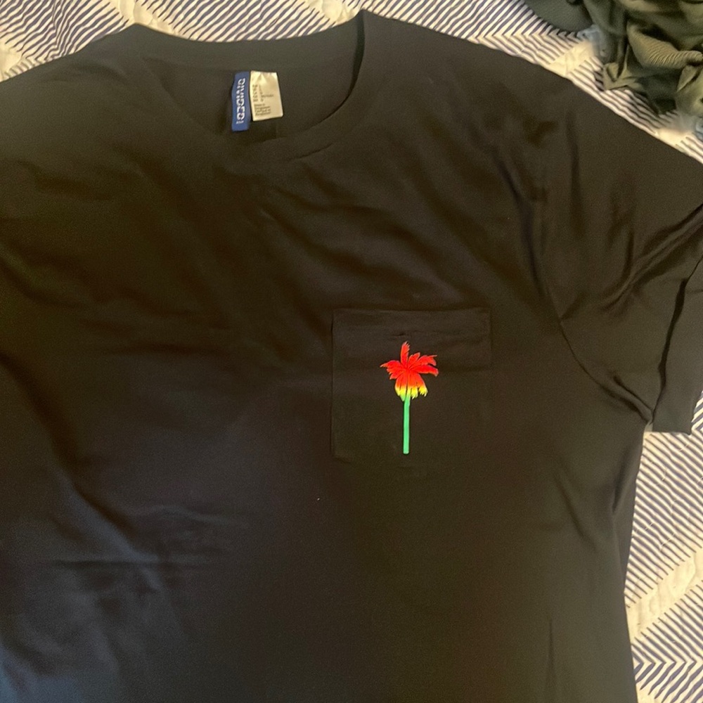 Black h&m cuffed sleeve t-shirt